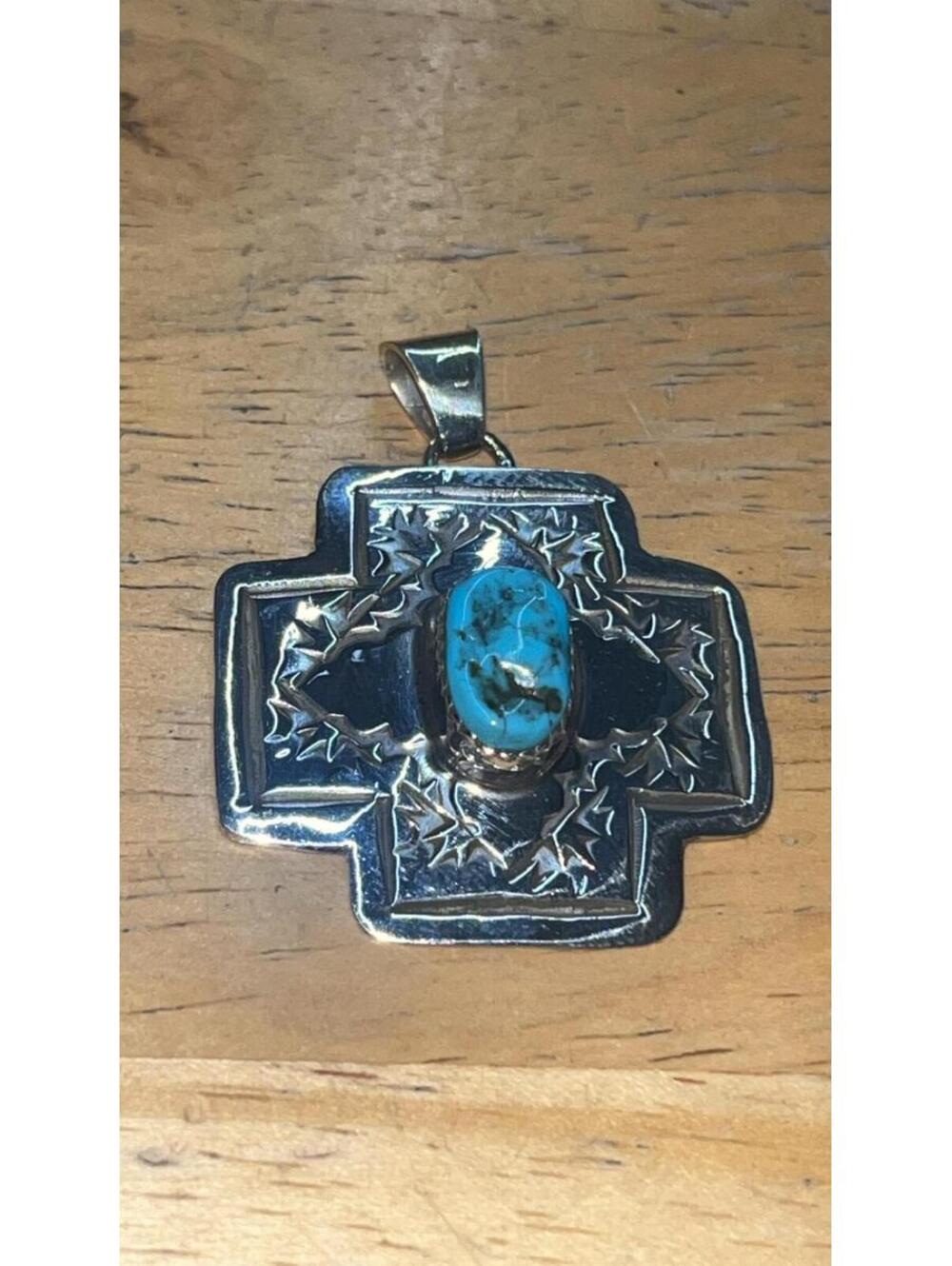 Native American Navajo sterling silver silver stamp design pendant turquoise